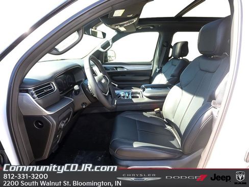 New 2026 Jeep Grand Wagoneer 4WD image 11