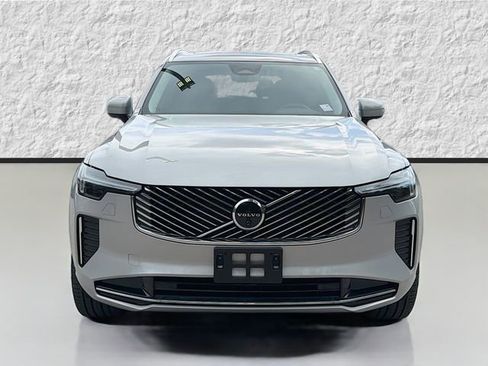 Used 2025 Volvo XC90 B5 Plus image 8