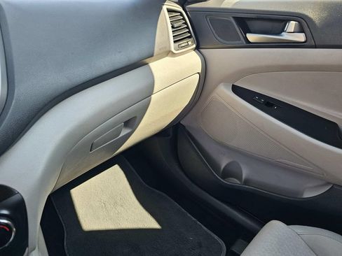 Used 2018 Hyundai Tucson SE AWD/4WD image 29