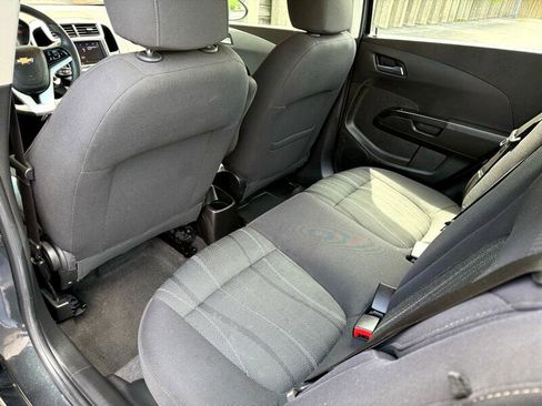 Used 2020 Chevrolet Sonic LT image 25