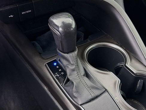 Used 2021 Toyota Camry SE FWD image 17