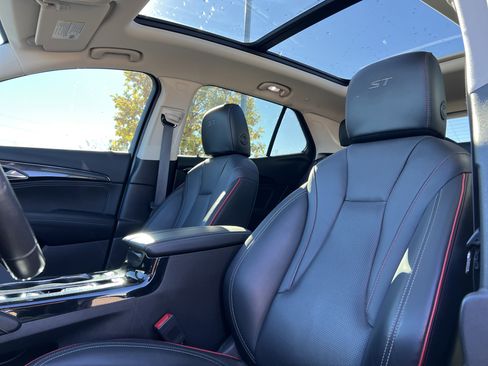 Used 2023 Buick Envision Essence w/ Sport Touring Package image 26