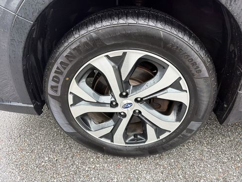 Used 2022 Subaru Outback Touring AWD/4WD image 8