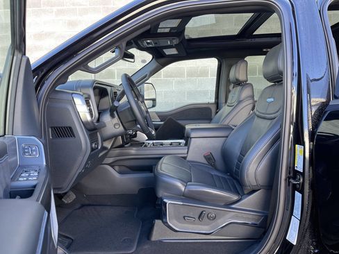 Used 2025 Ford F450 Platinum image 15