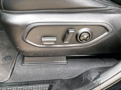 Used 2024 Jeep Grand Cherokee Altitude AWD/4WD image 31