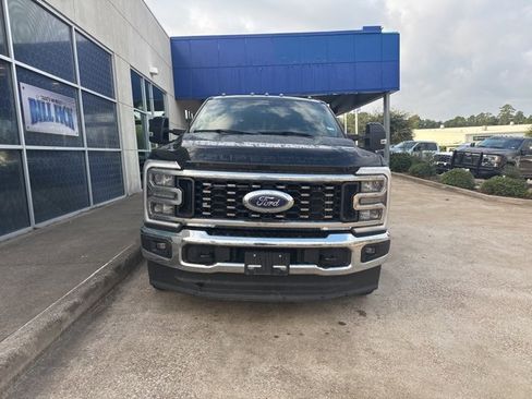 Used 2023 Ford F350 Lariat w/ FX4 Off-Road Package image 3