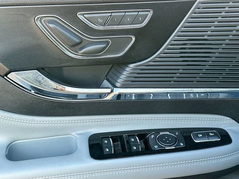 Used 2020 Lincoln Corsair FWD w/ Equipment Group 101A image 22