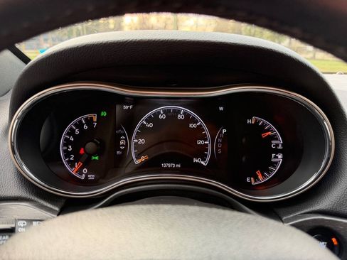Used 2015 Jeep Grand Cherokee Limited AWD/4WD image 12