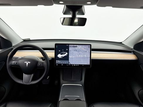Used 2022 Tesla Model Y Long Range AWD/4WD image 20