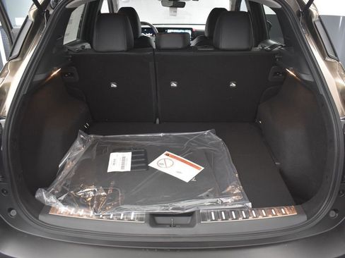 New 2026 Nissan Kicks SR w/ Illumination Package FWD image 34