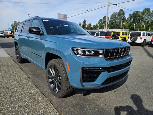 New 2026 Jeep Grand Cherokee L Limited AWD/4WD image 7