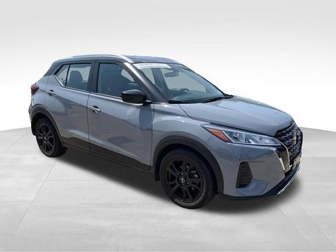 Used 2023 Nissan Kicks SV FWD image 7