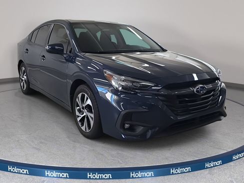 Used 2025 Subaru Legacy Premium image 4