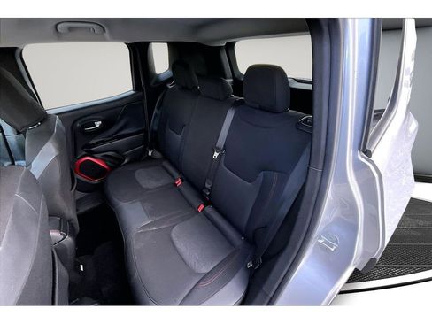 Used 2015 Jeep Renegade Trailhawk image 23