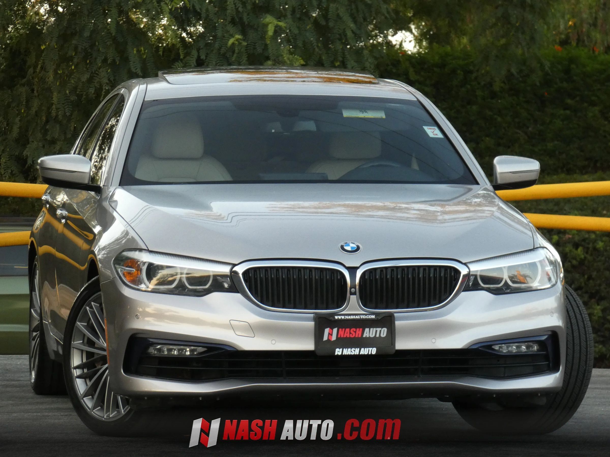 Used 2018 BMW 540i RWD image 3