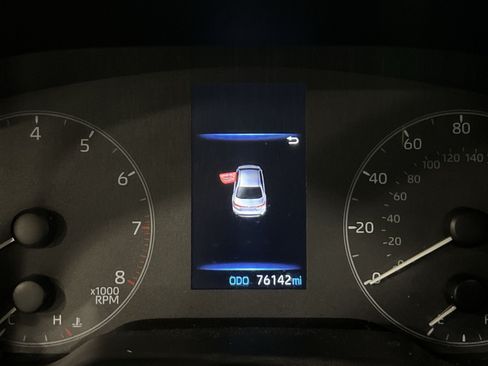 Used 2024 Toyota Corolla LE FWD image 13