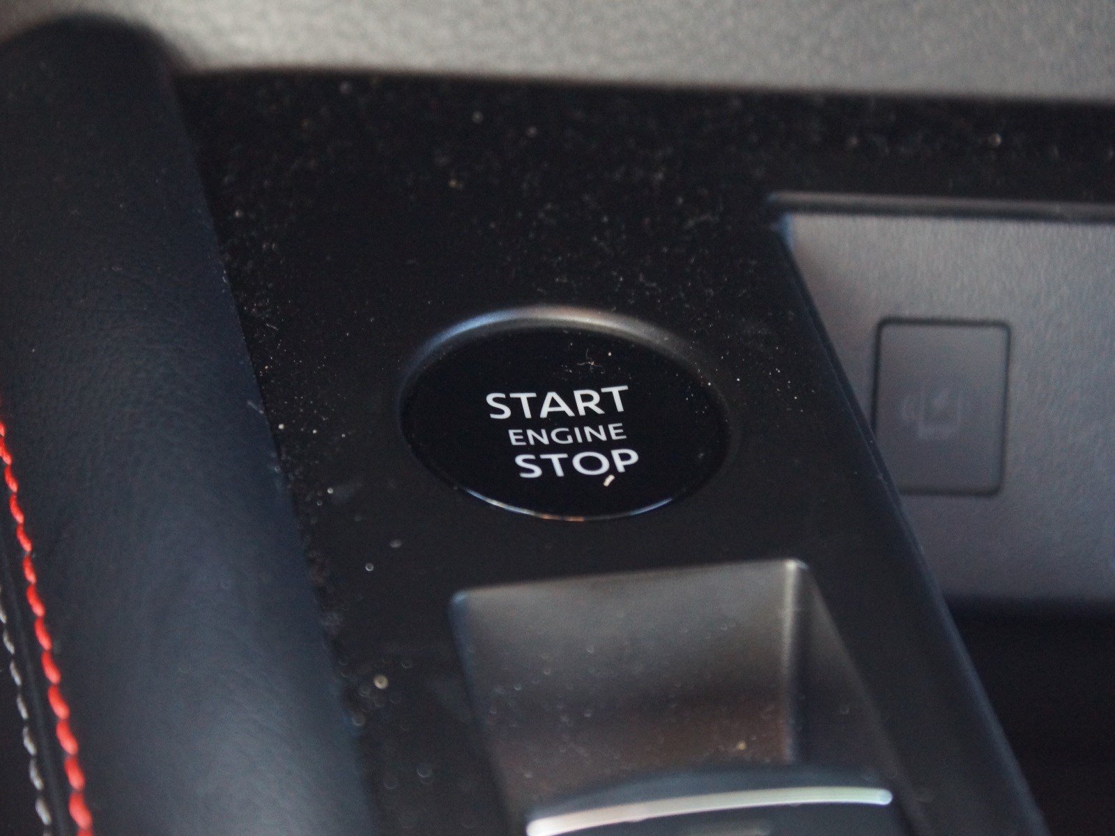 Used 2025 Nissan Kicks SR w/ Illumination Package AWD/4WD image 7