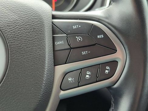 Used 2021 Jeep Cherokee Limited AWD/4WD image 14