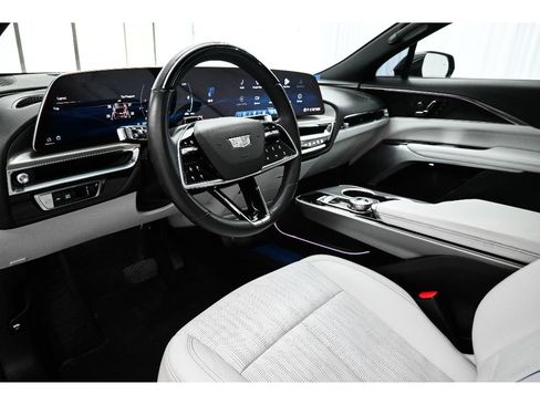 Used 2024 Cadillac Lyriq Luxury RWD image 35
