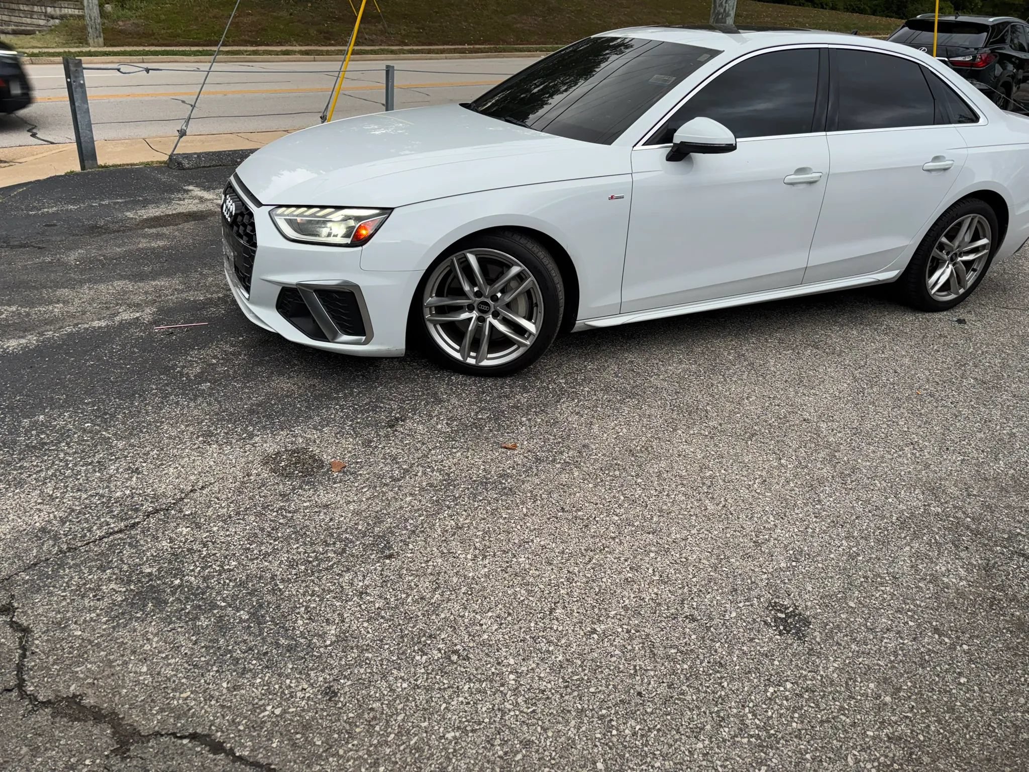 Used 2022 Audi A4 2.0T Premium Plus AWD/4WD image 3