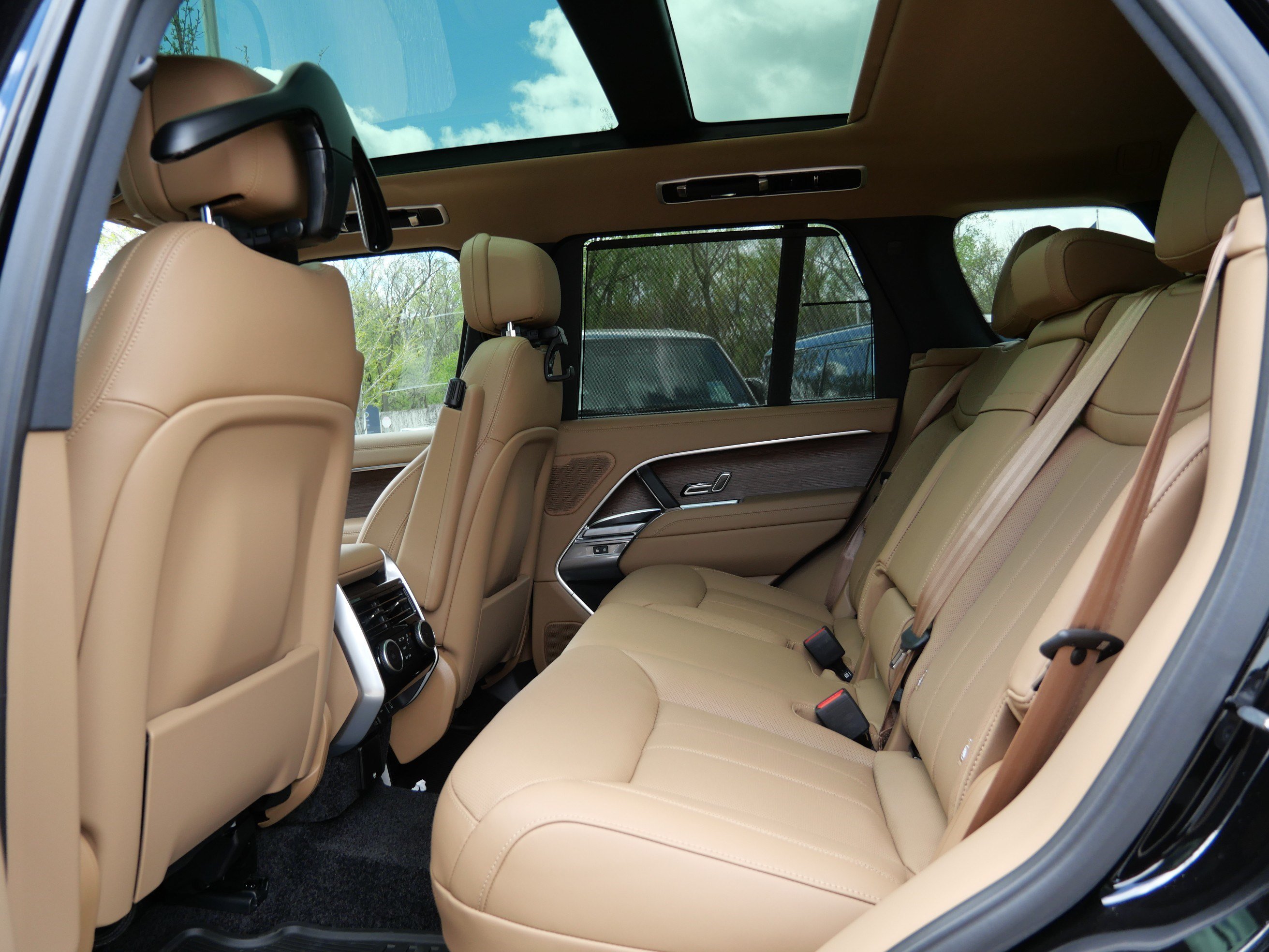 New 2026 Land Rover Range Rover SE AWD/4WD image 5