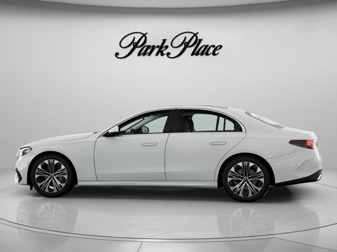 Used 2026 Mercedes-Benz E 350 4MATIC Sedan image 8