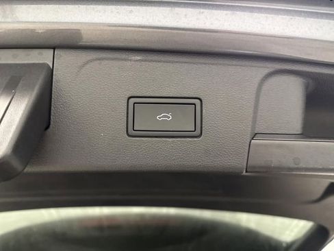 Used 2024 Volkswagen Atlas SEL image 17