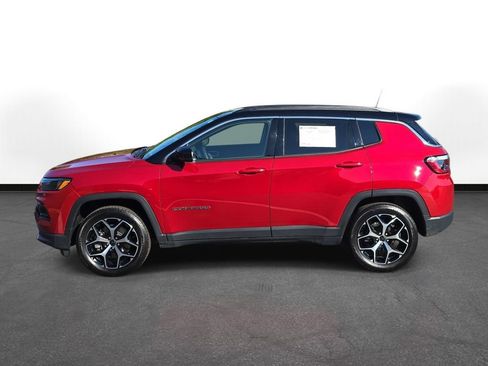 Used 2025 Jeep Compass Limited AWD/4WD image 9