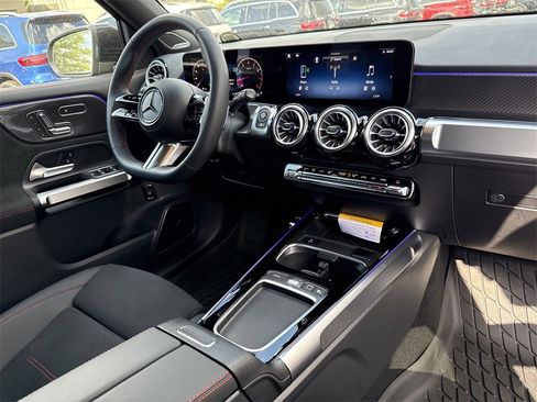 New 2025 Mercedes-Benz GLB 250 4MATIC image 20