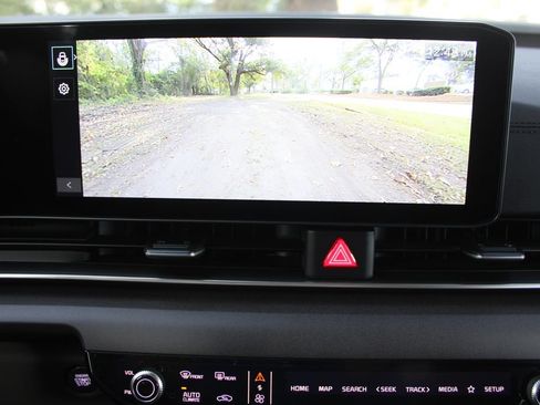 New 2026 Kia Carnival EX FWD image 55