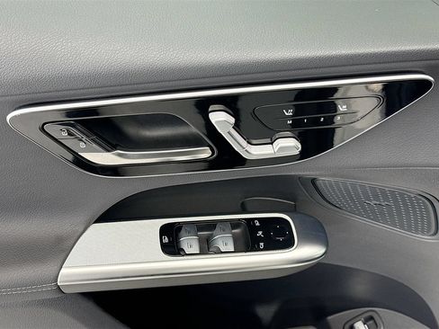 Certified 2026 Mercedes-Benz GLC 300 image 21