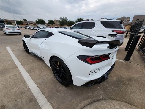 Used 2025 Chevrolet Corvette Z06 RWD image 6