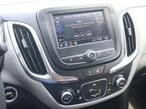 Used 2024 Chevrolet Equinox LS FWD image 21