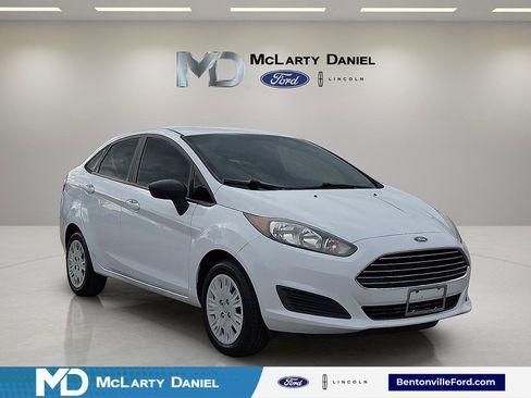 Used 2018 Ford Fiesta S image 1