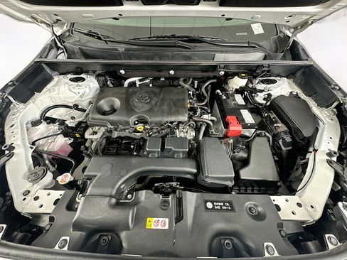 Used 2024 Toyota RAV4 LE image 31