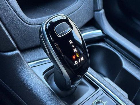 New 2026 Cadillac XT5 Luxury image 22