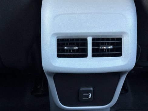 Used 2024 GMC Terrain SLE AWD/4WD image 42