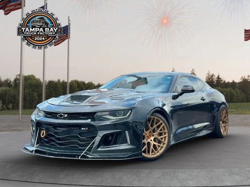 Used 2018 Chevrolet Camaro ZL1 RWD image 3