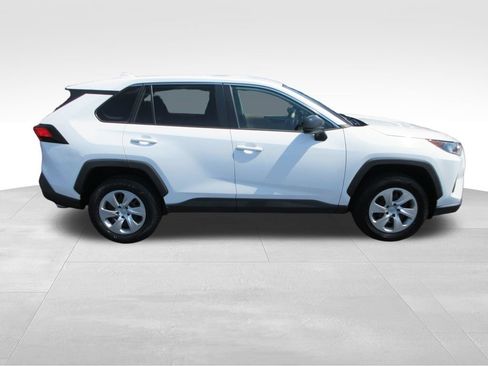 Used 2022 Toyota RAV4 LE AWD/4WD image 6