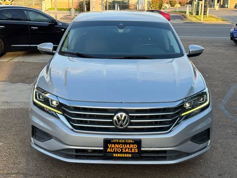 Used 2020 Volkswagen Passat 2.0T SE FWD image 3