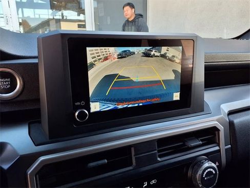 Used 2025 Toyota 4Runner SR5 image 18