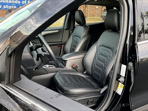 Used 2024 Ford Escape Platinum w/ Premium Technology Package AWD/4WD image 24