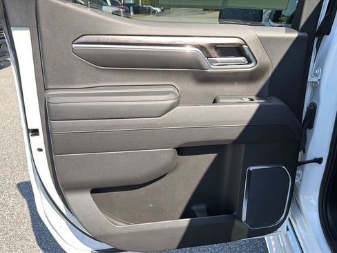 Used 2023 Chevrolet Silverado 1500 LTZ AWD/4WD image 18
