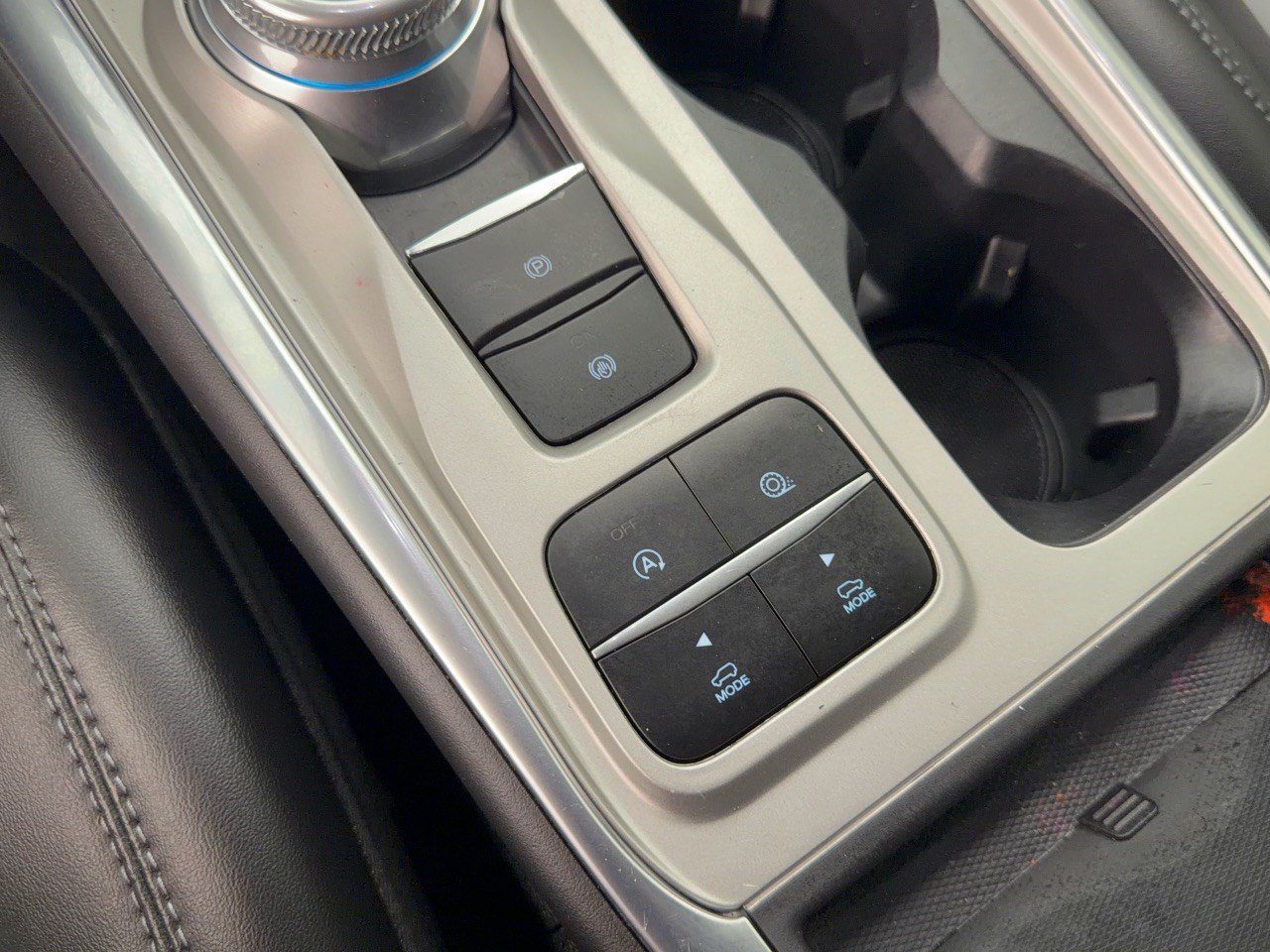 Used 2023 Ford Explorer XLT w/ Equipment Group 202A RWD image 22