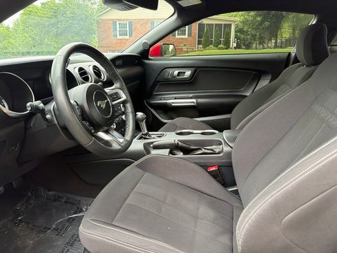 Used 2022 Ford Mustang Coupe RWD image 30