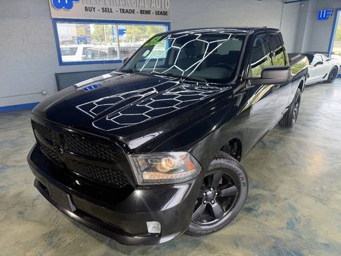 Used 2014 RAM 1500 ST w/ ST Popular Equipment Group AWD/4WD image 1