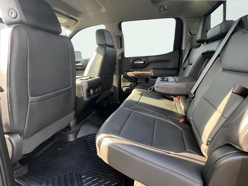 Used 2021 Chevrolet Silverado 1500 LT Trail Boss w/ Convenience Package II image 19