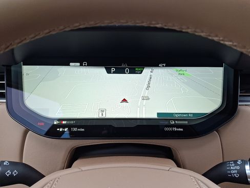 New 2026 Land Rover Range Rover SE image 7