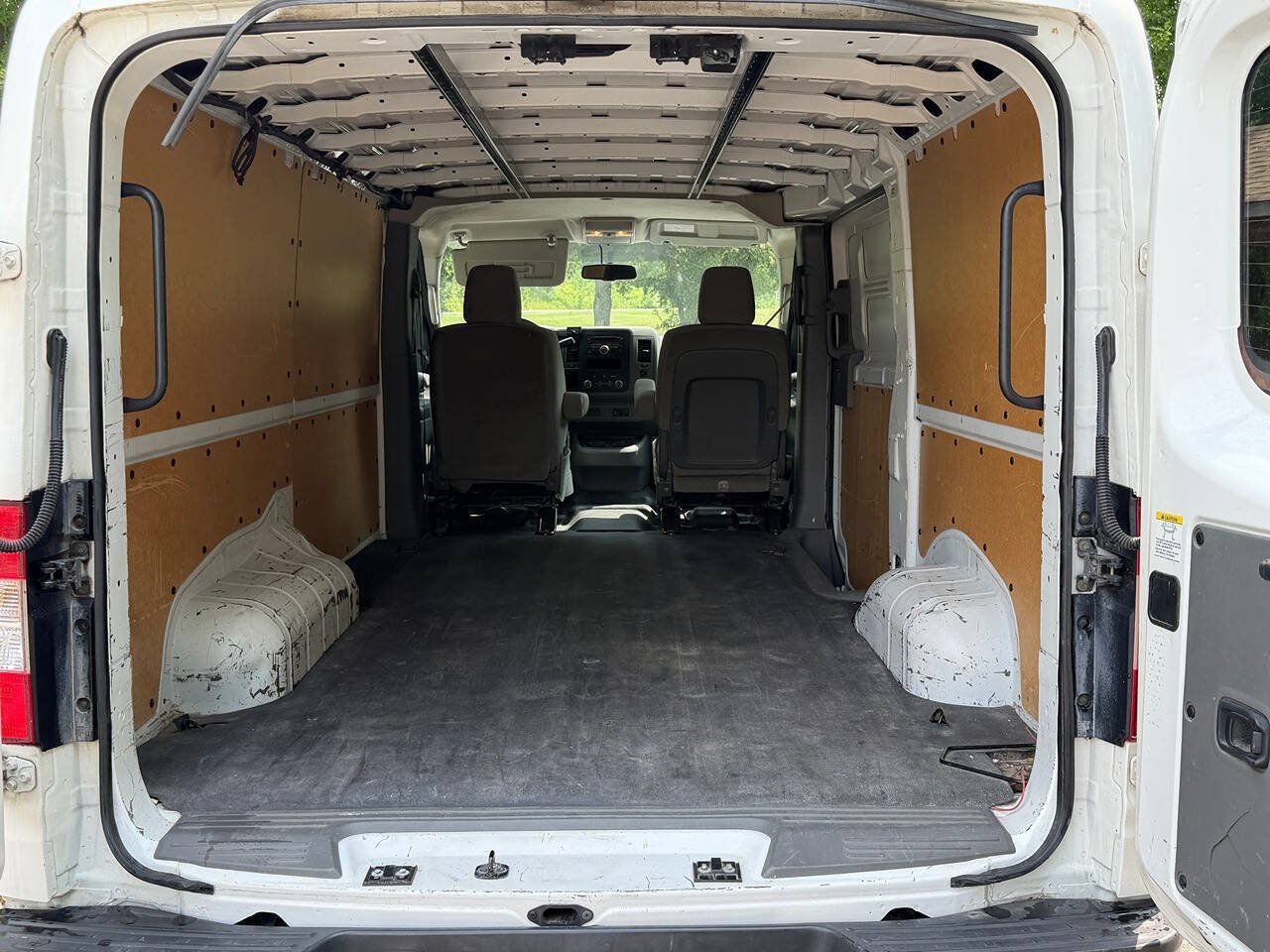 Used 2012 Nissan NV 1500 SV w/ Side Curtain Airbag Pkg RWD image 3