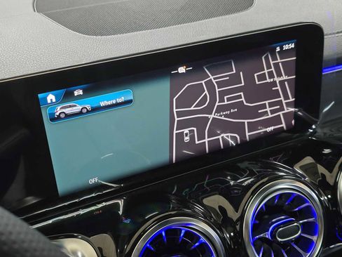 New 2026 Mercedes-Benz GLB 35 AMG 4MATIC image 33